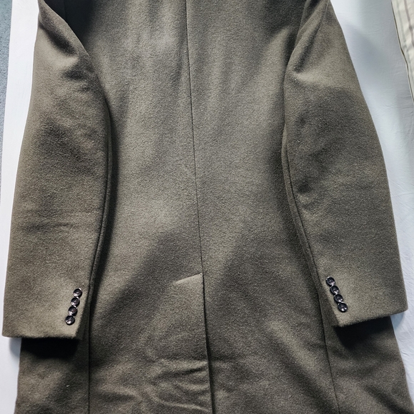 Men's Olive Green Single-Breasted Overcoat - Picture 7 of 7